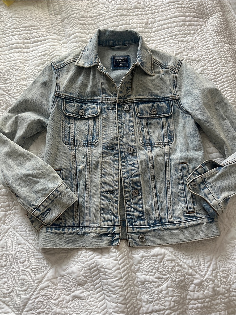 Abercrombie & Fitch Light Wash Blue Denim Jacket